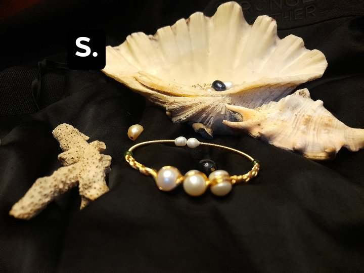 sea water pearls bracelet